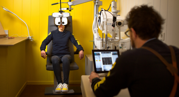 Peut-on faire un examen de vue chez un opticien ? 3 minutes pour y voir plus clair